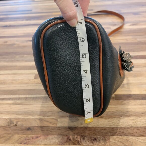 Vintage Mni Dooney & Bourke All-Weather Leather Drawstring Bucket Bag - Picture 11 of 16